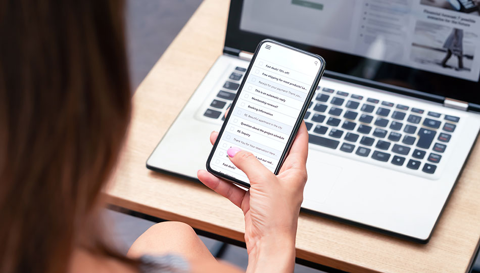 email-header SEO